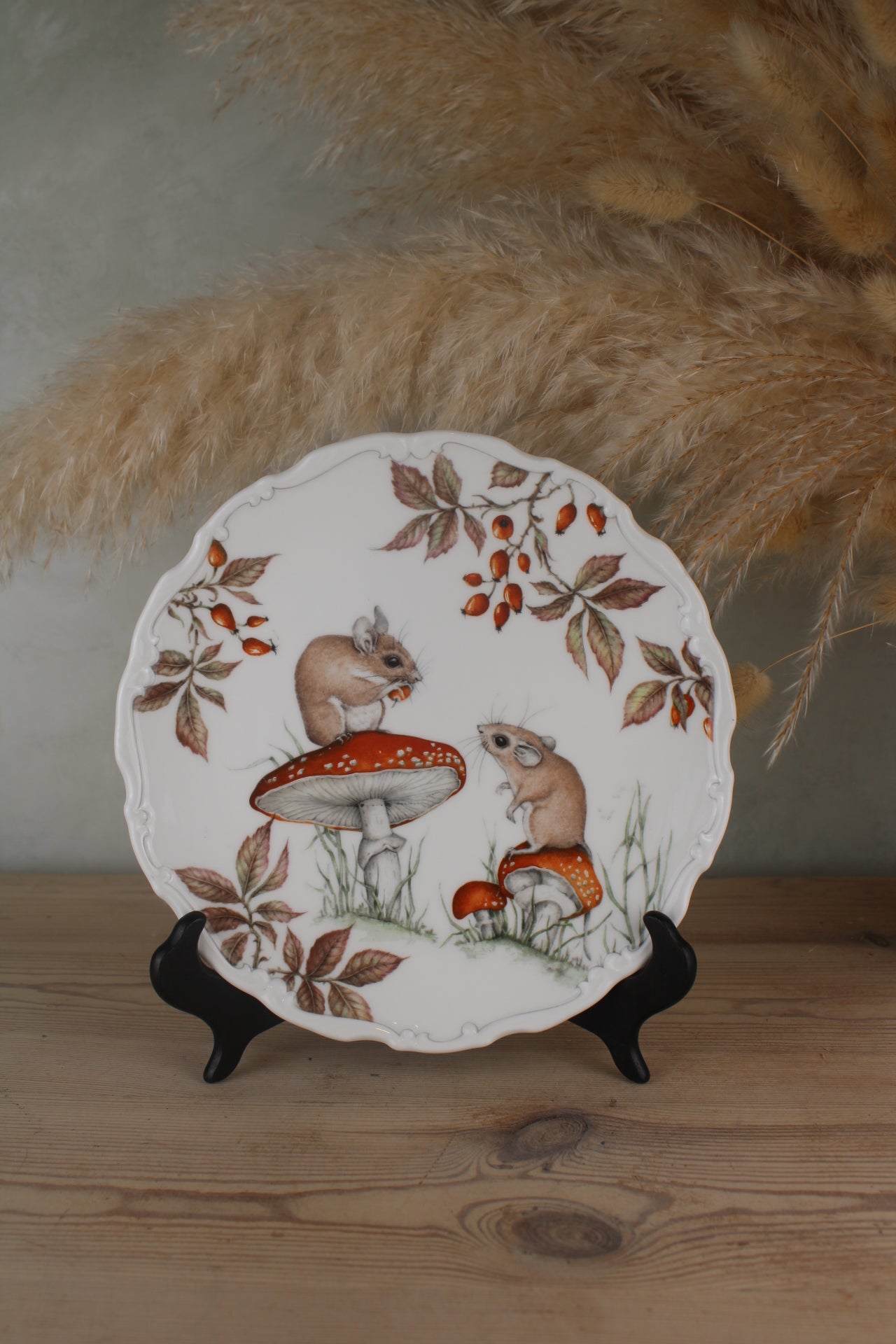 Royal Albert Autumn Playtime Hanging Plate