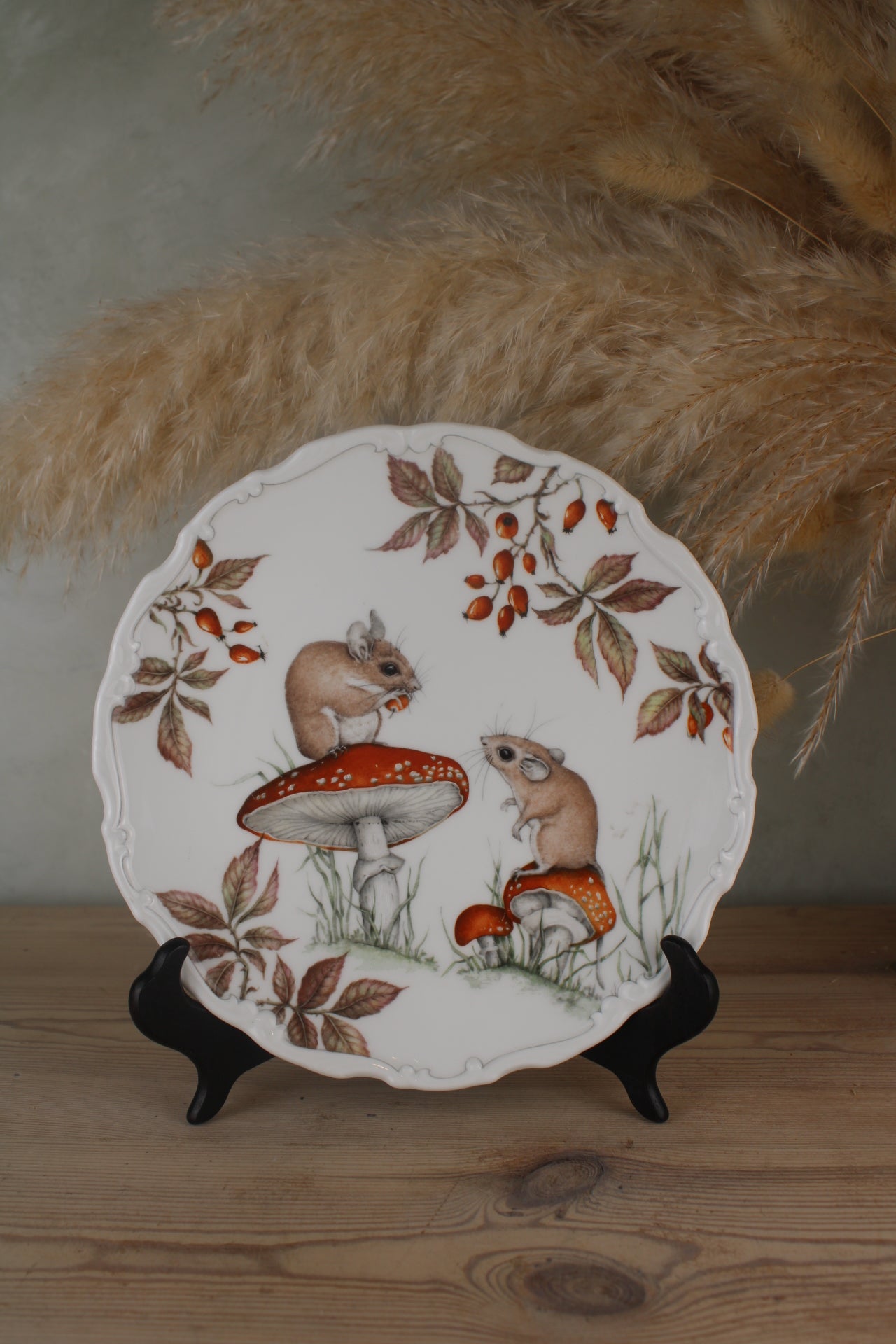 Royal Albert Autumn Playtime Hanging Plate