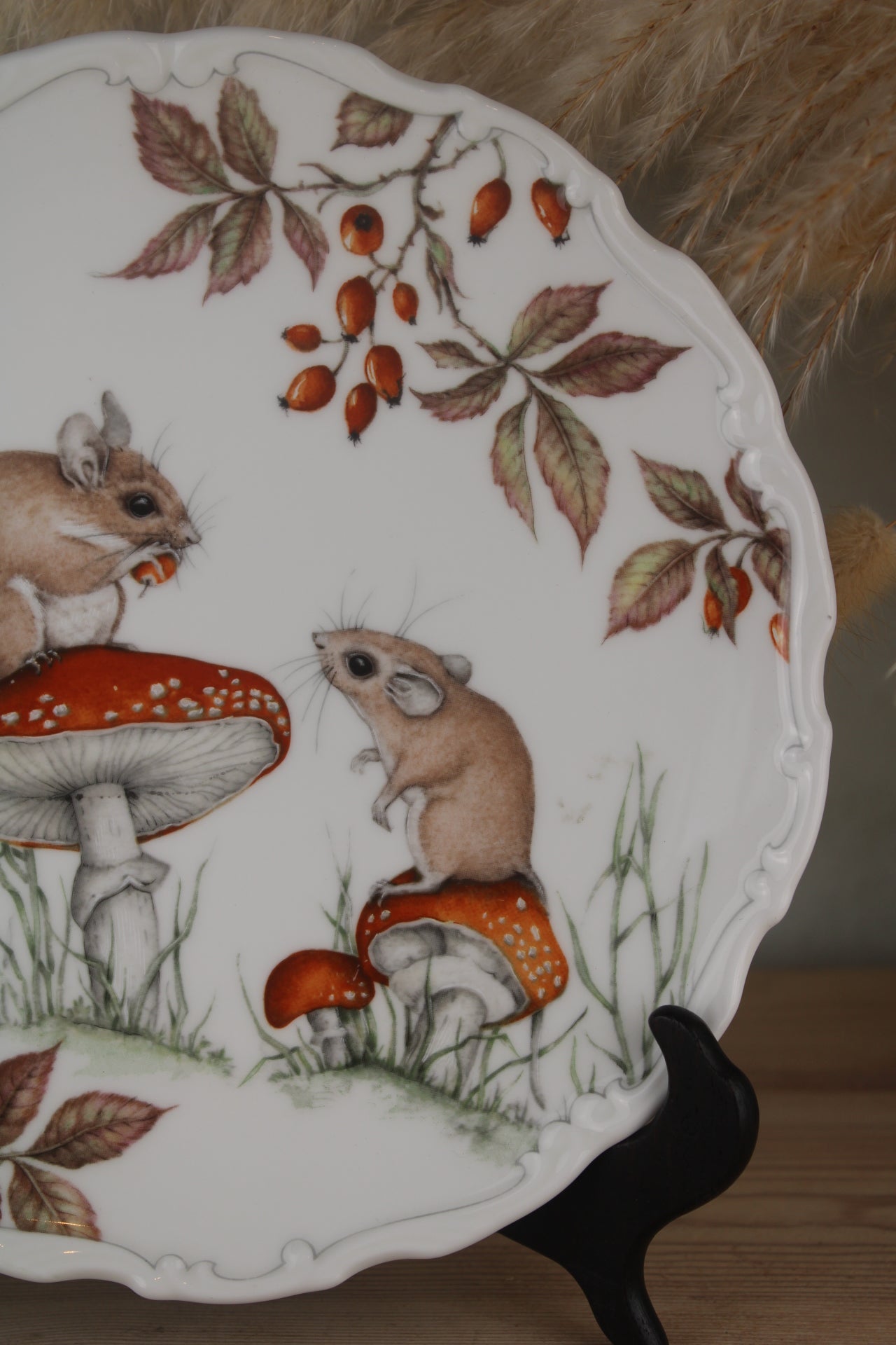 Royal Albert Autumn Playtime Hanging Plate