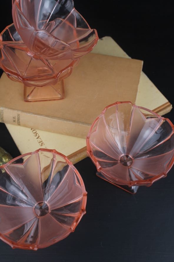 Set of 4 Pink Glass Sundae Bowls