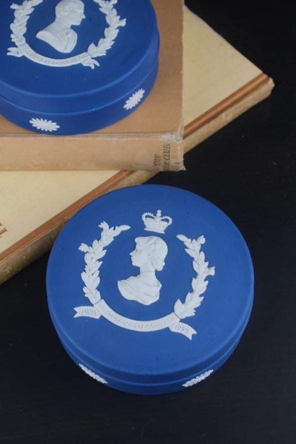 Pair of 1953 Wedgwood Jasperware Royal Blue Coronation Pots