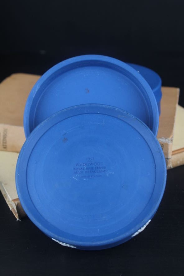 Pair of 1953 Wedgwood Jasperware Royal Blue Coronation Pots
