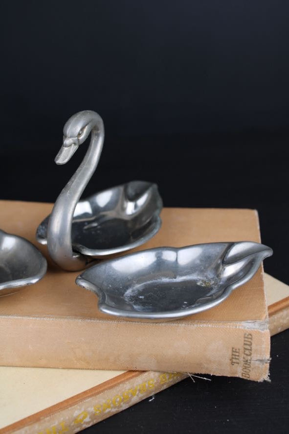 Swan Silver Stackable Ashtray Set