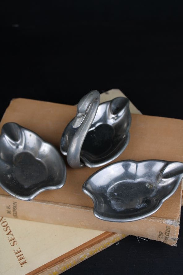 Swan Silver Stackable Ashtray Set