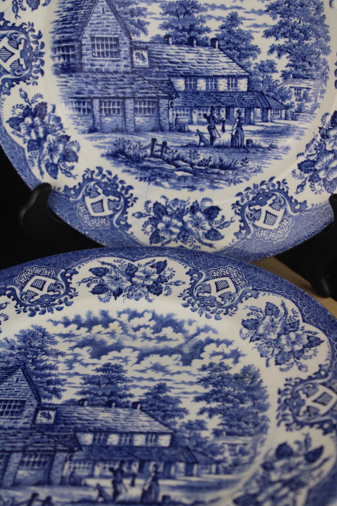 Set of 4 Old Inn Series Ironstone Blue and White Plates