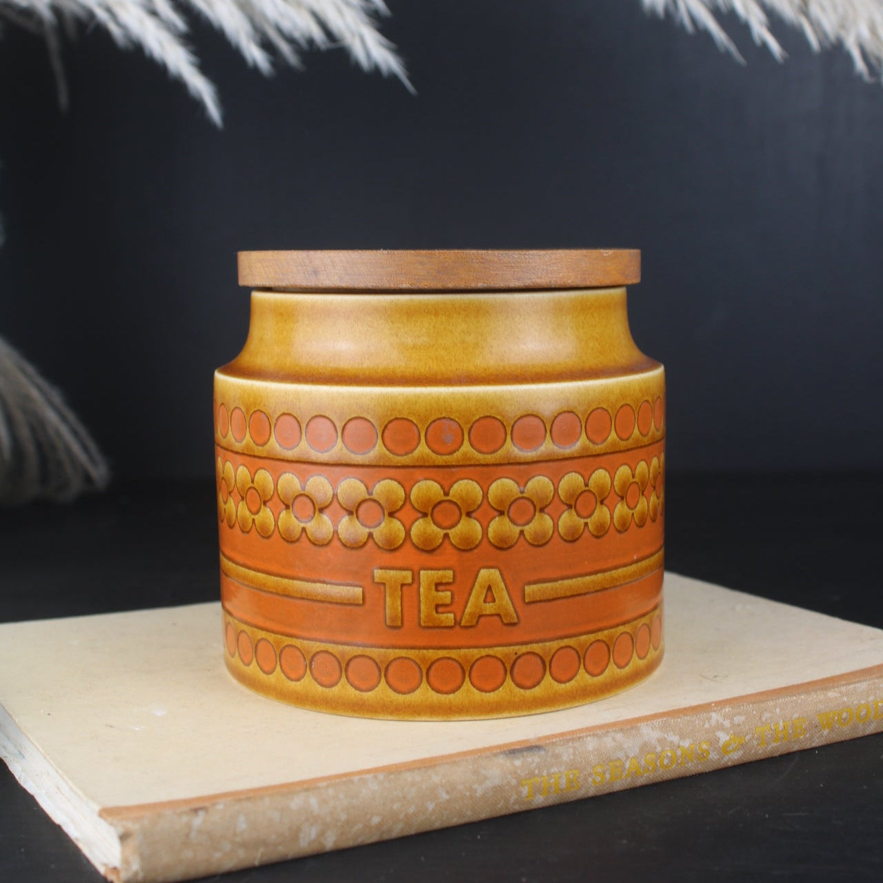 Hornsey Saffron Tea Jar Container