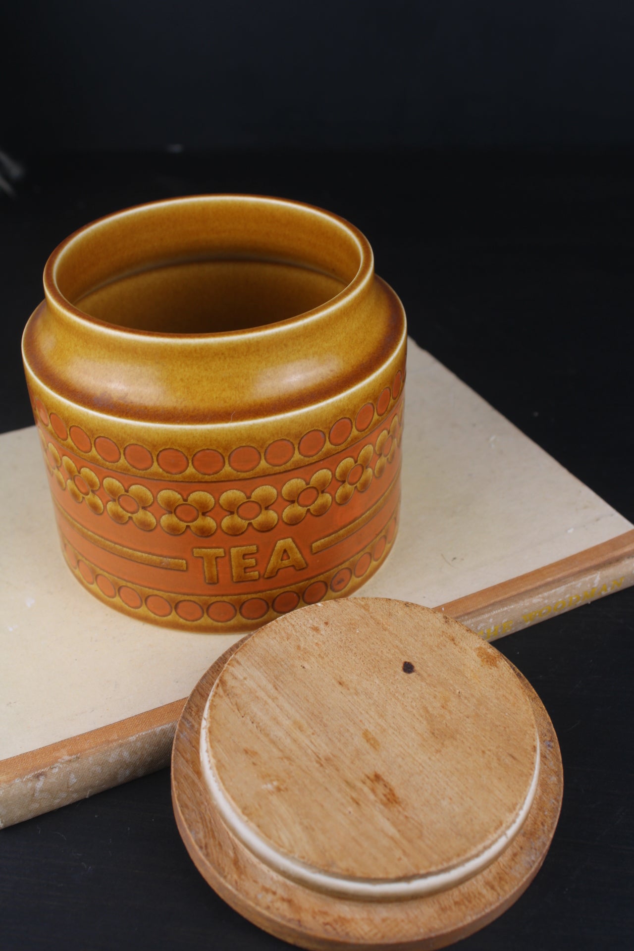 Hornsey Saffron Tea Jar Container