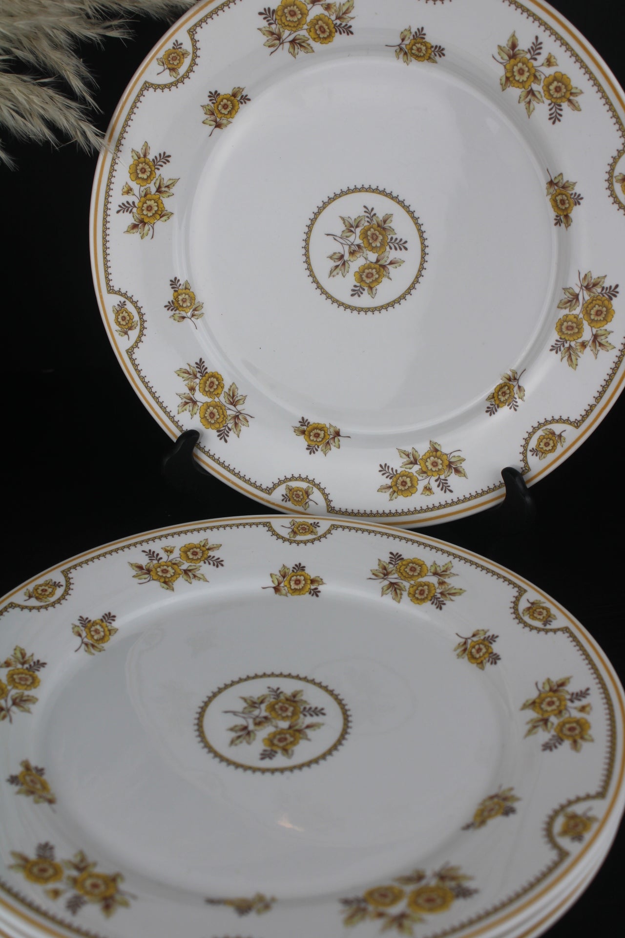 Set of 4 Spode Austen Yellow Flower Dinner Plates