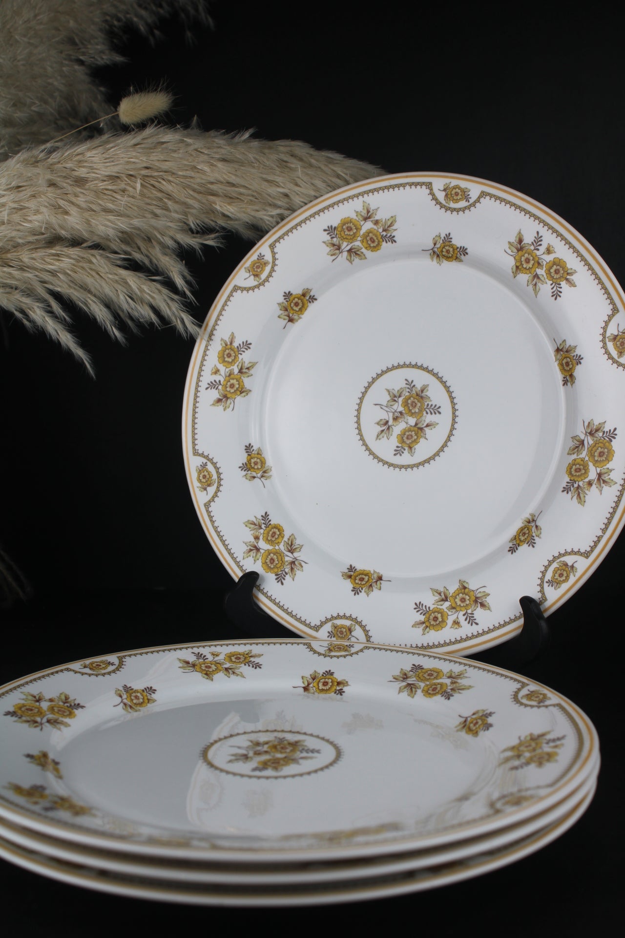 Set of 4 Spode Austen Yellow Flower Dinner Plates