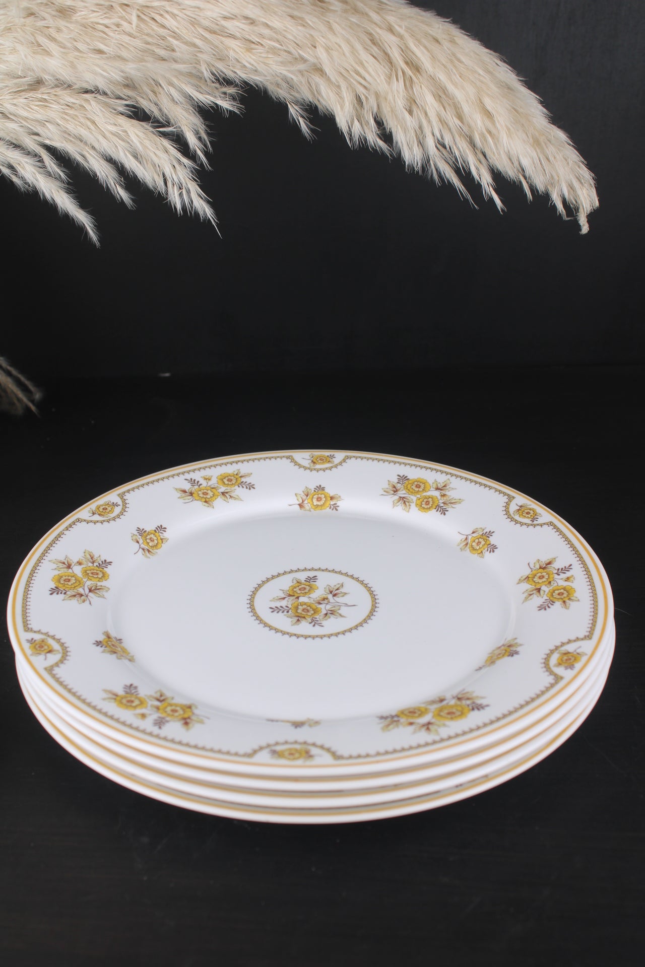 Set of 4 Spode Austen Yellow Flower Dinner Plates