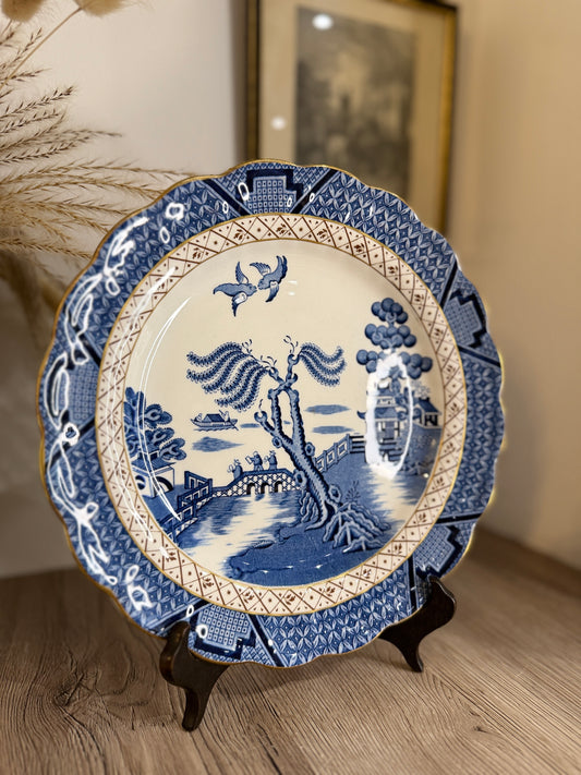 Old Willow Blue and White Plate with Gold Trim