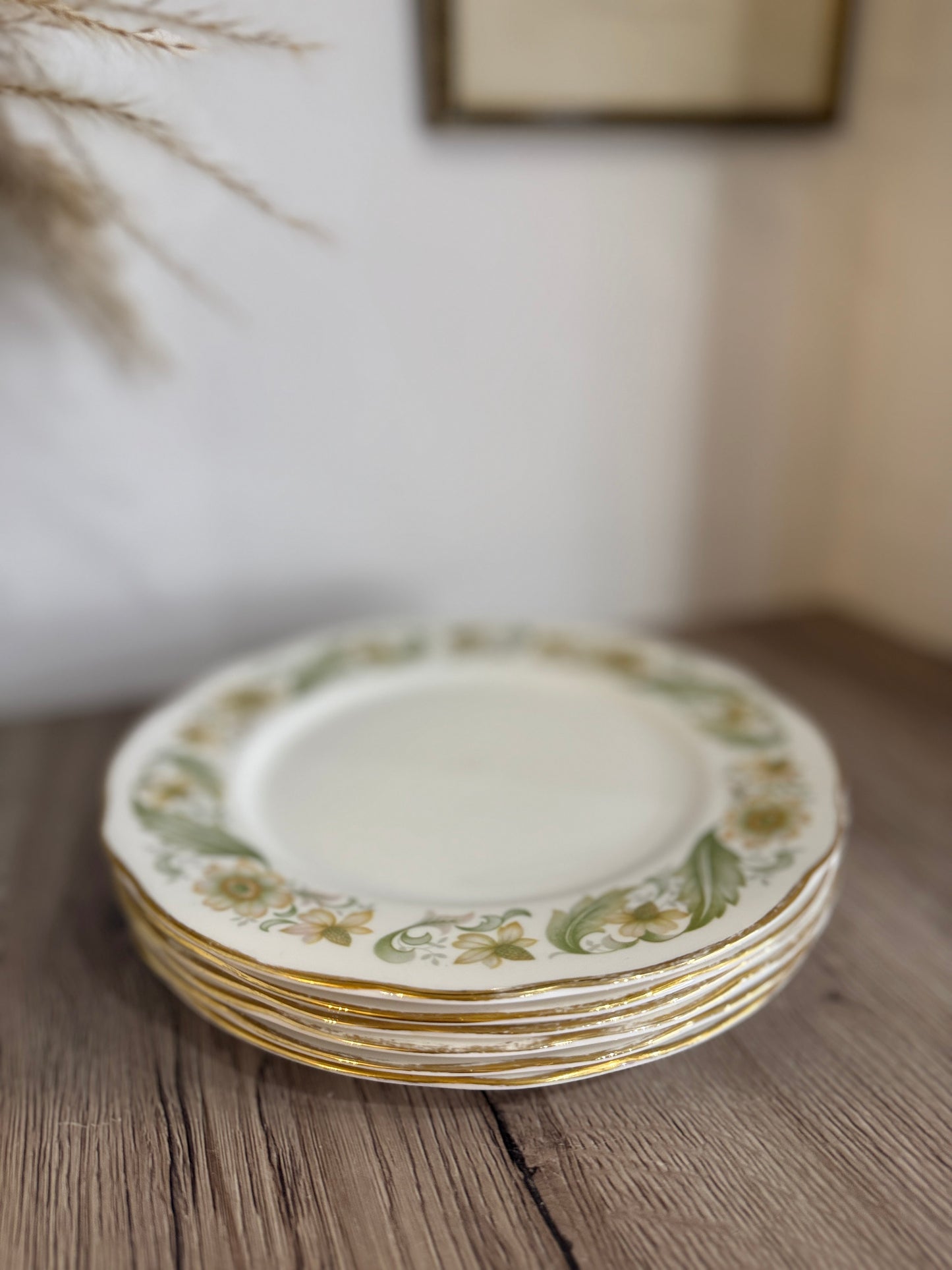 Set of 6 Duchess Floral Green Sleeves Large Side Plates