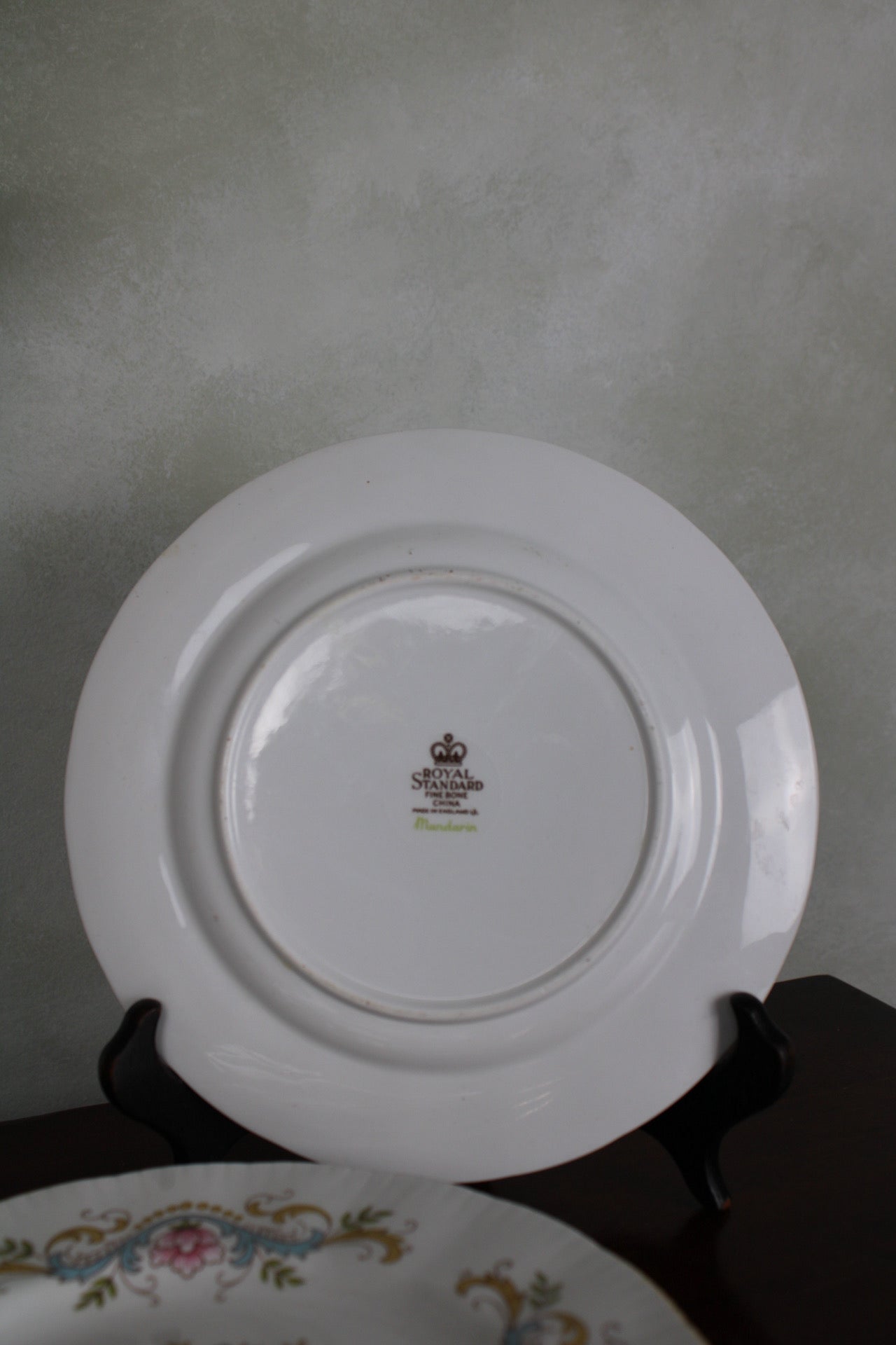 Set of 4 Royal Standard Mandarin Side Plates