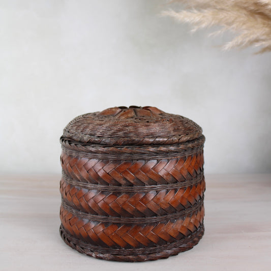 Dark Brown Wicker Basket with Lid