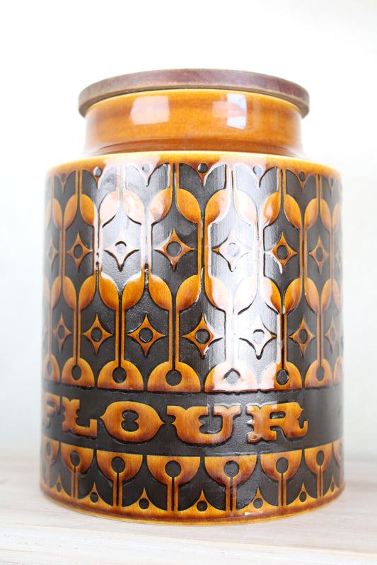Hornsea Heirloom Retro Flour Jar with Wooden Lid