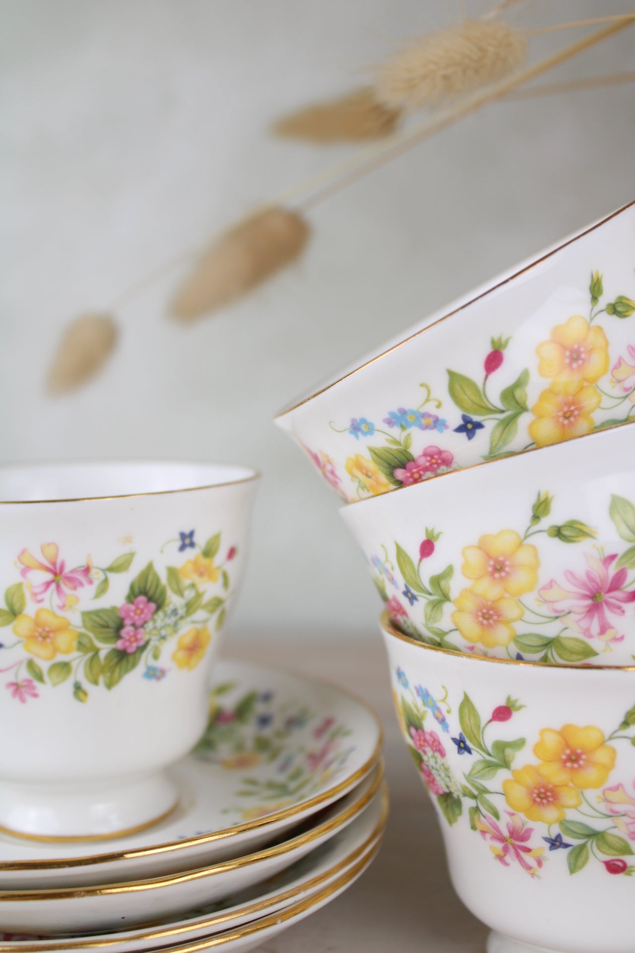 Set of 4 Colclough Hedgerow Wildflowers Teacup and Saucers