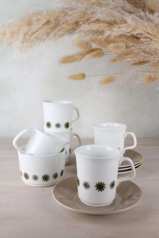 Set of 4 J&G Meakin Retro Tea Set- Teacups and Saucers with Milk Jug and Sugar Bowl