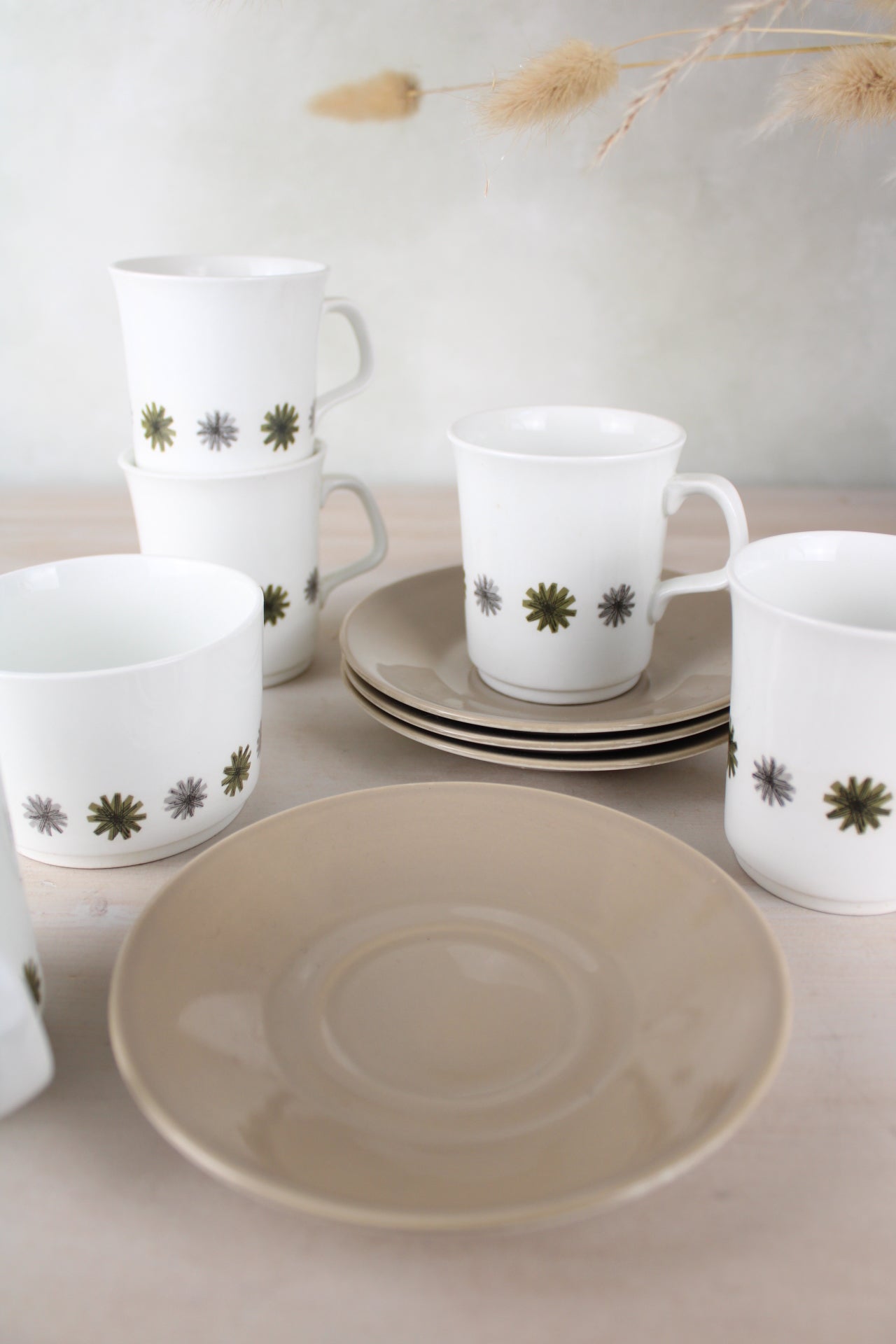 Set of 4 J&G Meakin Retro Tea Set- Teacups and Saucers with Milk Jug and Sugar Bowl