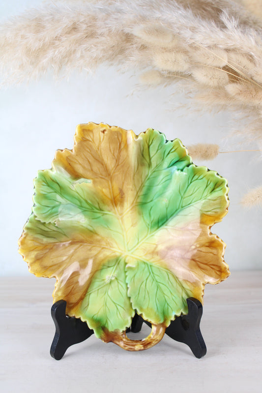 Majolica Style Leaf Shape Dish