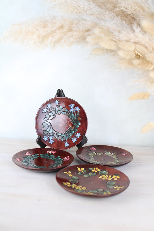Set of 4 Wooden Plates with Inlayed Floral Design