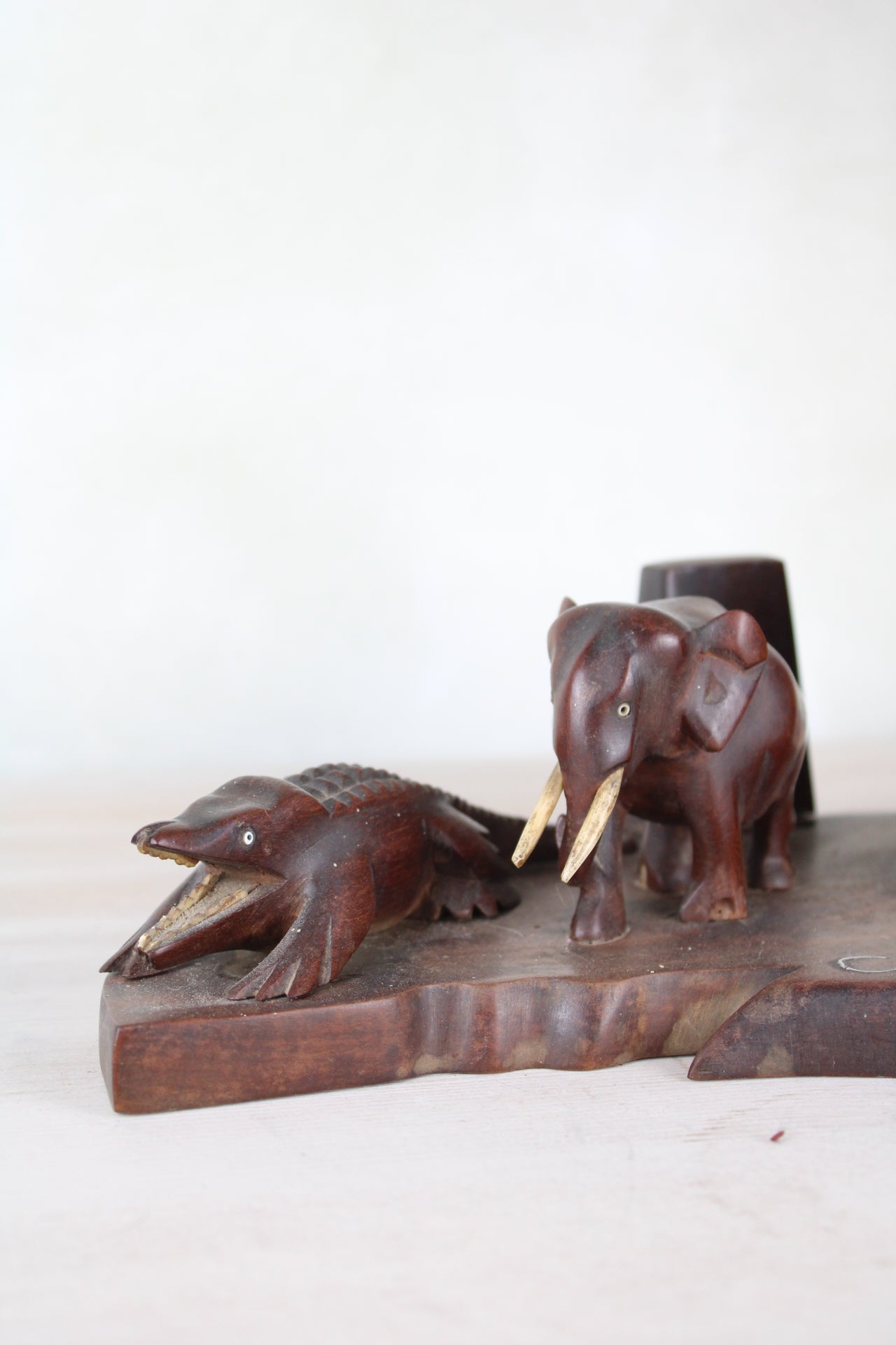 Wooden Smoking Stand Ashtray Incense Stand with Elephant