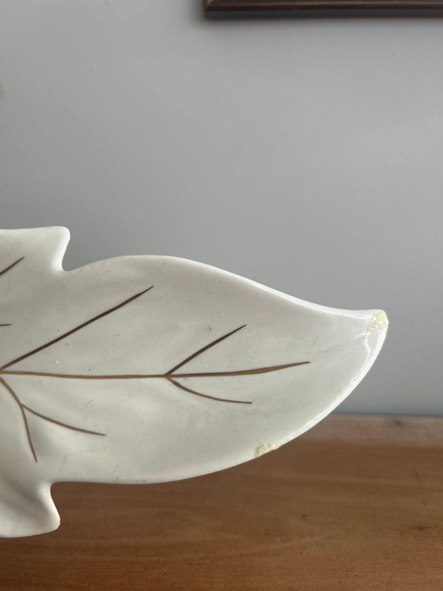 Carlton Ware Vintage Leaf Plate in White