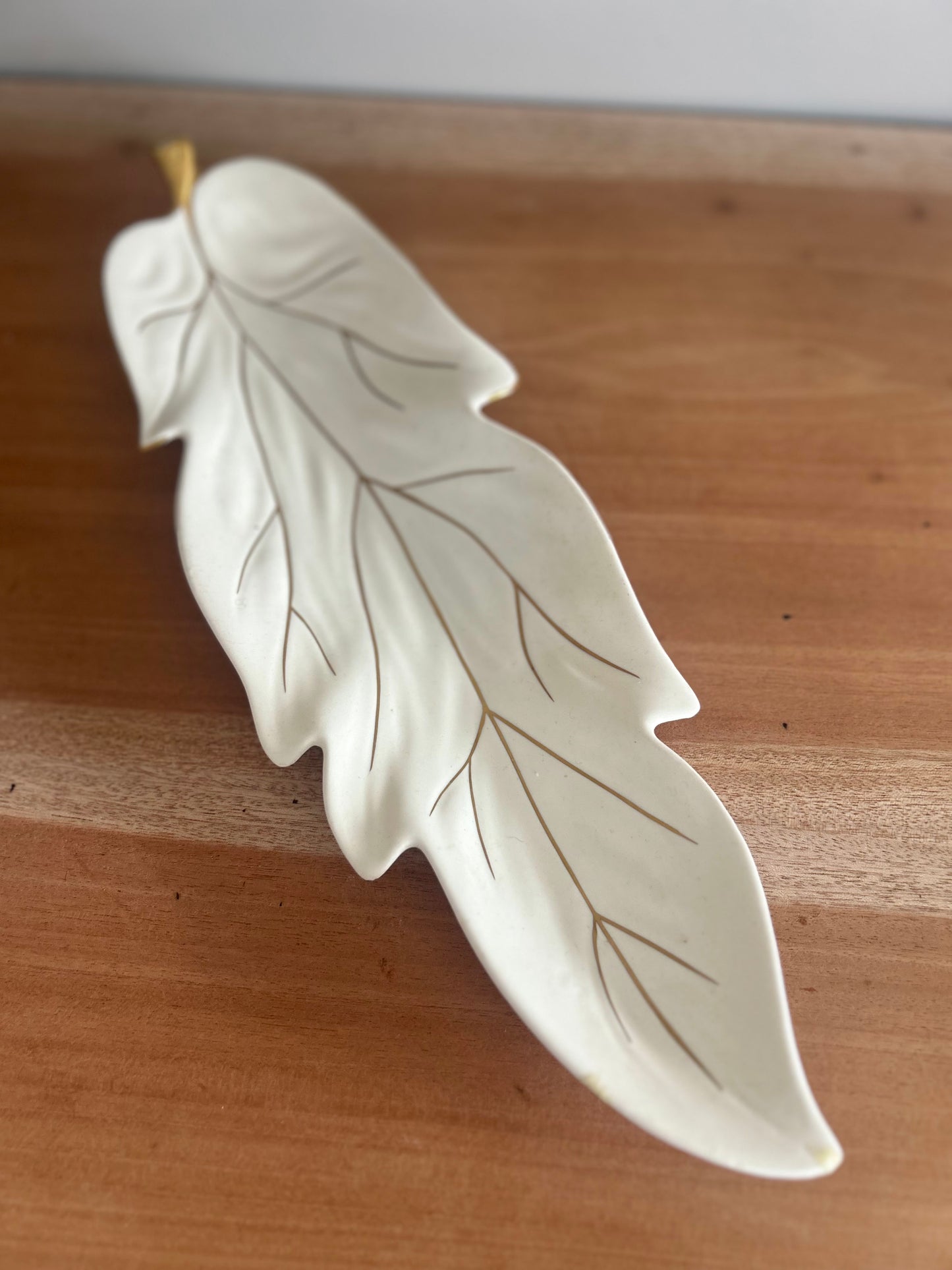 Carlton Ware Vintage Leaf Plate in White