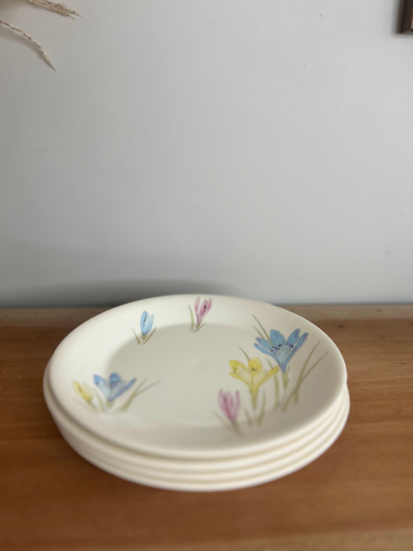 Set of 4 Vintage Norwegian Figgjo Flint Crocus Pattern Side Plates