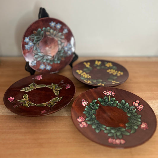 Set of 4 Wooden Plates with Inlayed Floral Design