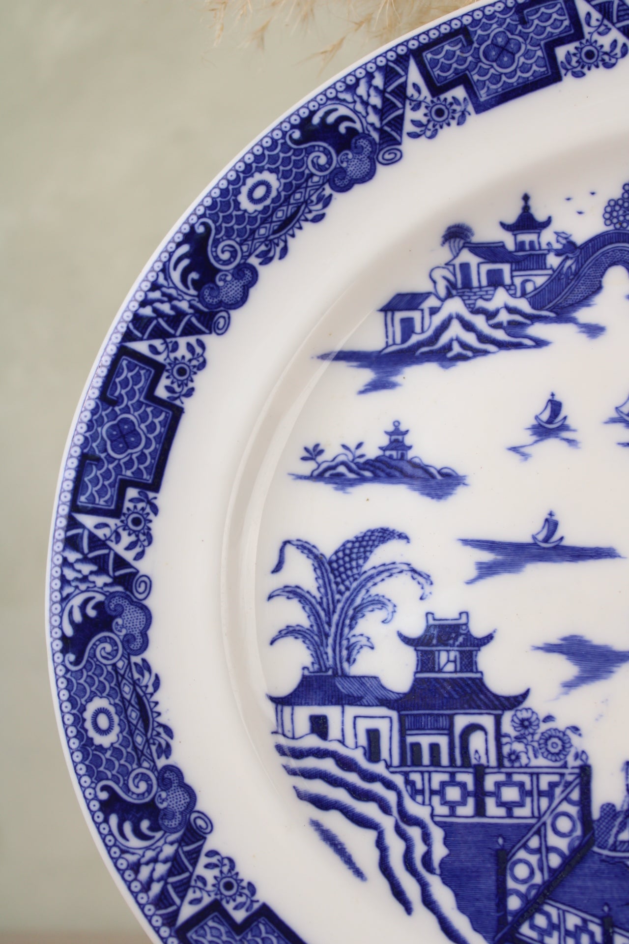 Old Willow Vintage Round Platter