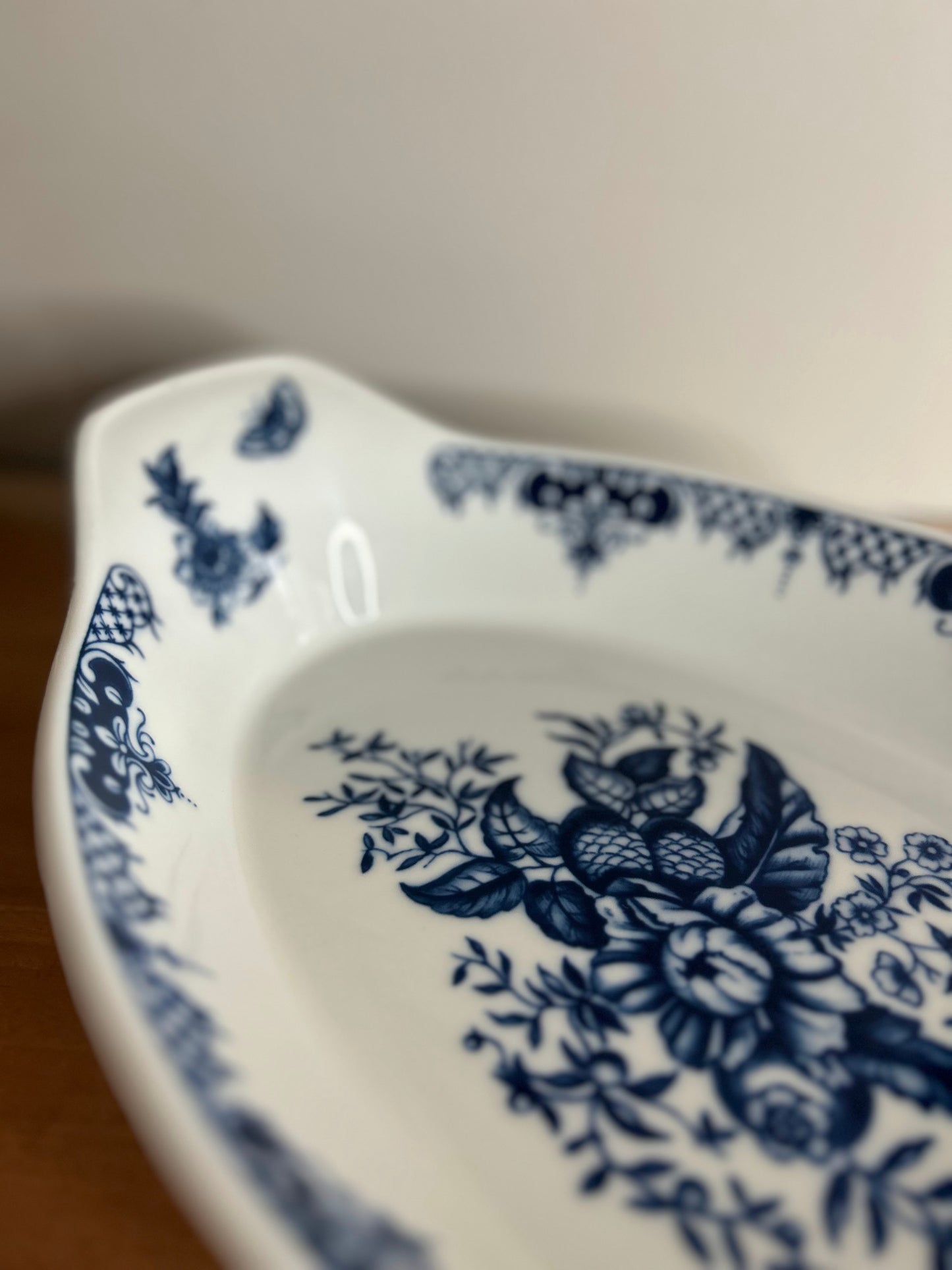 Royal Worcester Hanbury Casserole Dish in Blue and White floral Design