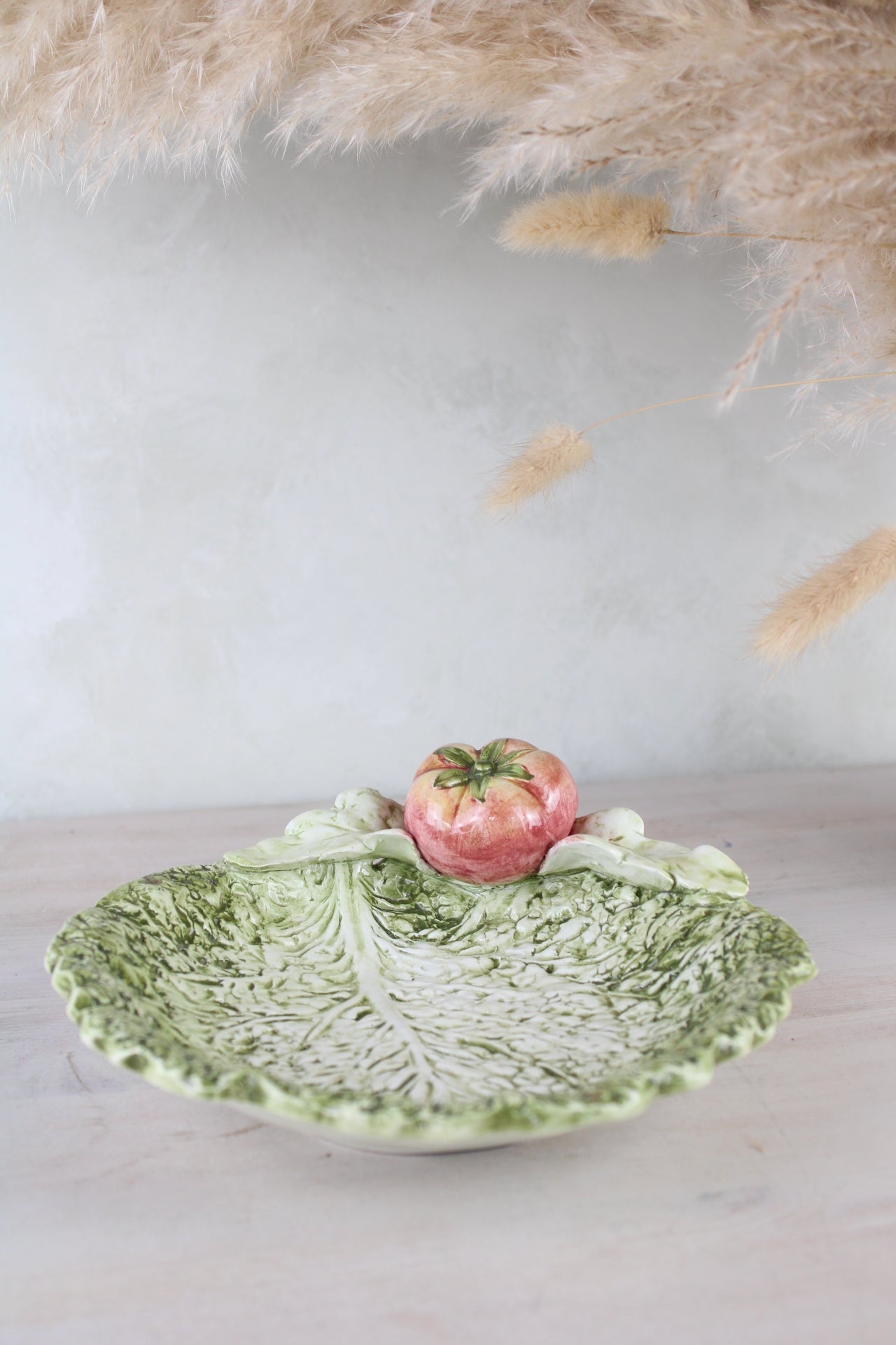 Italian Leaf Bowl with Tomato