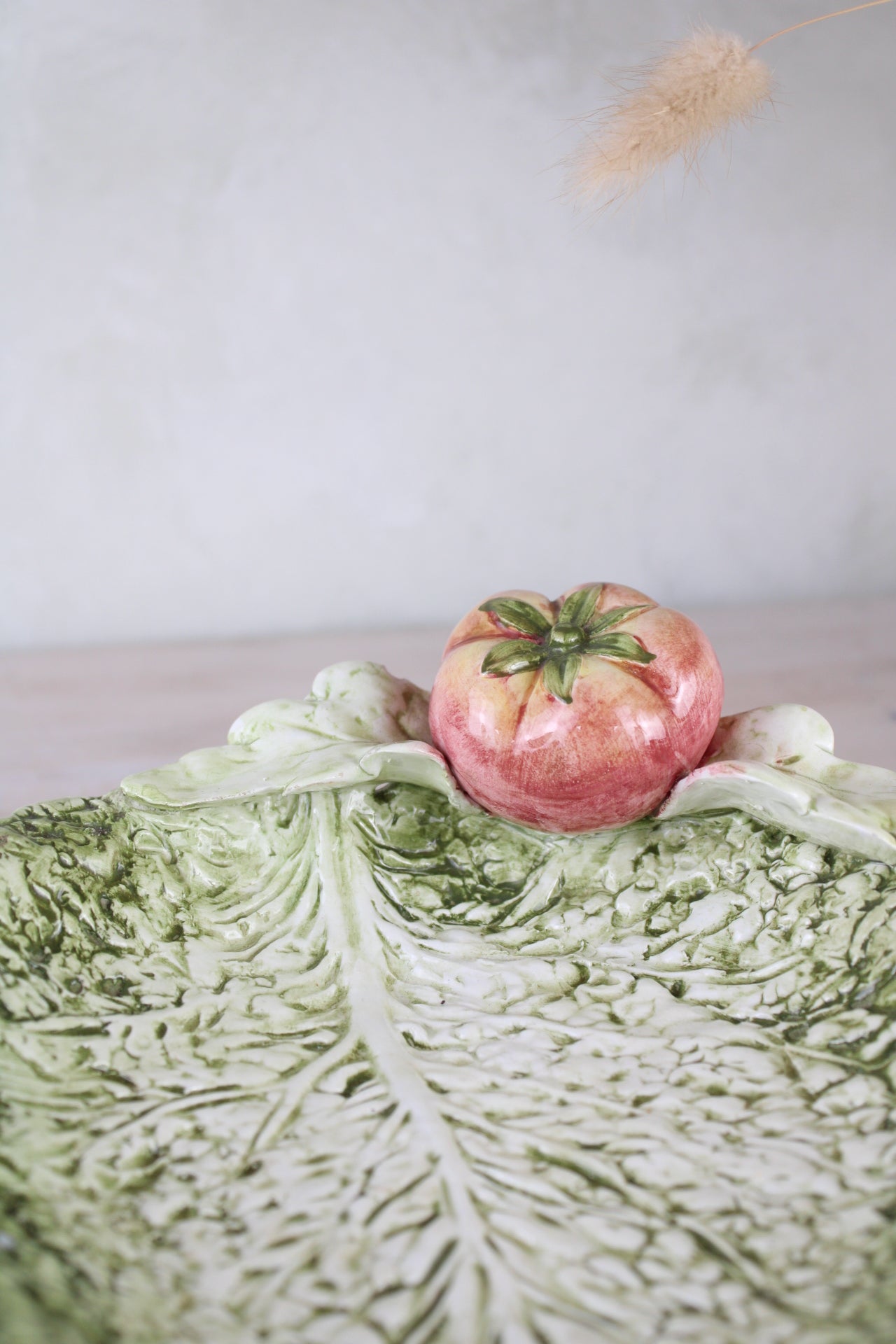 Italian Leaf Bowl with Tomato