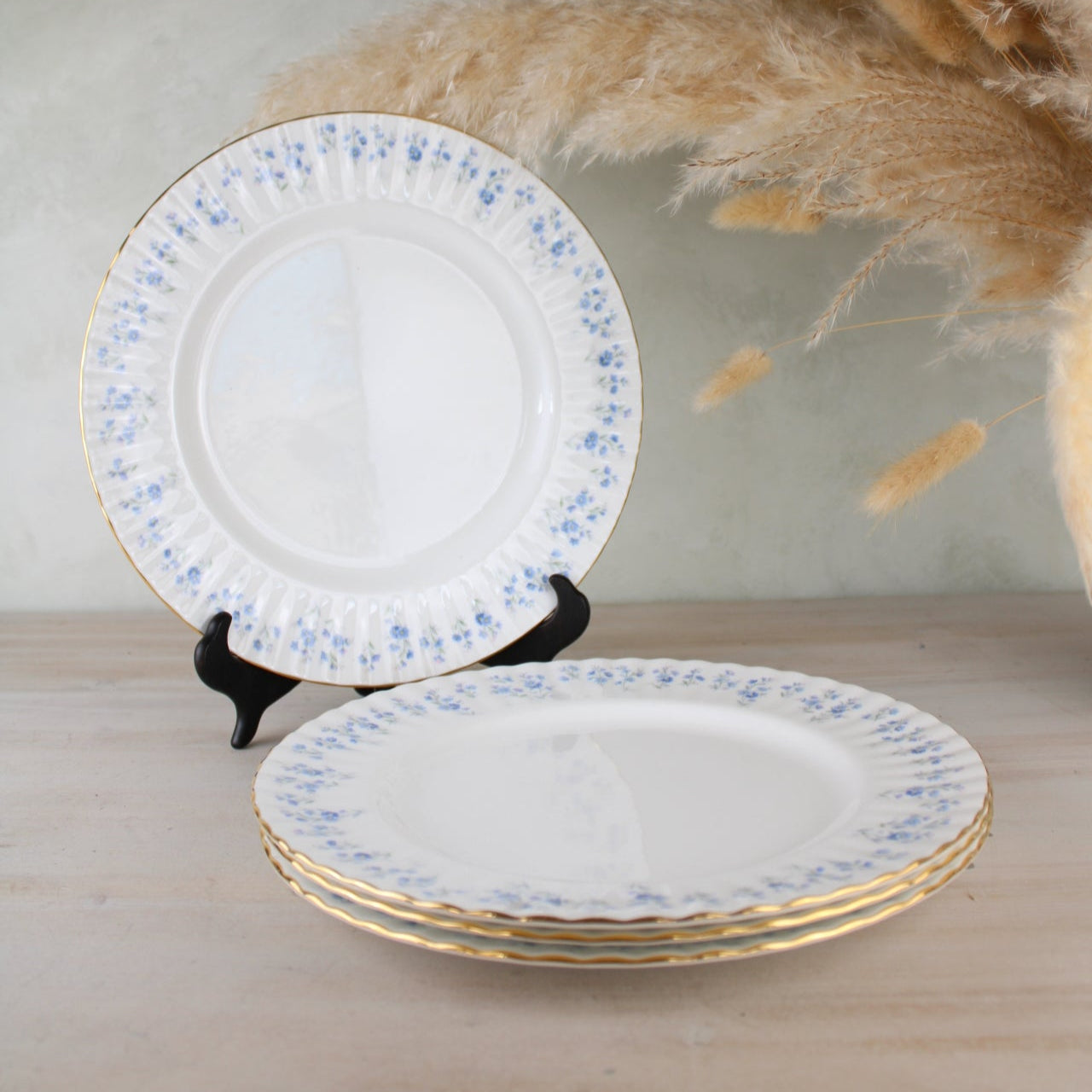 Set of 4 Royal Albert Memory Lane Dinner Plates