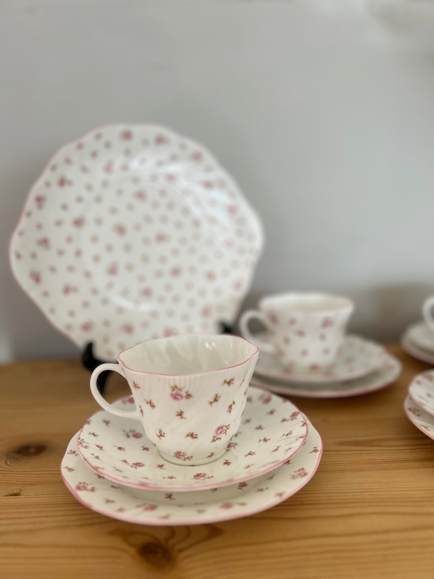 Queens Fleur Fine Bone China Tea Set in Pink Floral Design