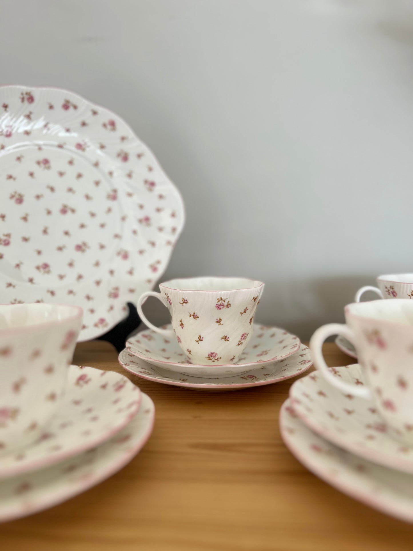 Queens Fleur Fine Bone China Tea Set in Pink Floral Design