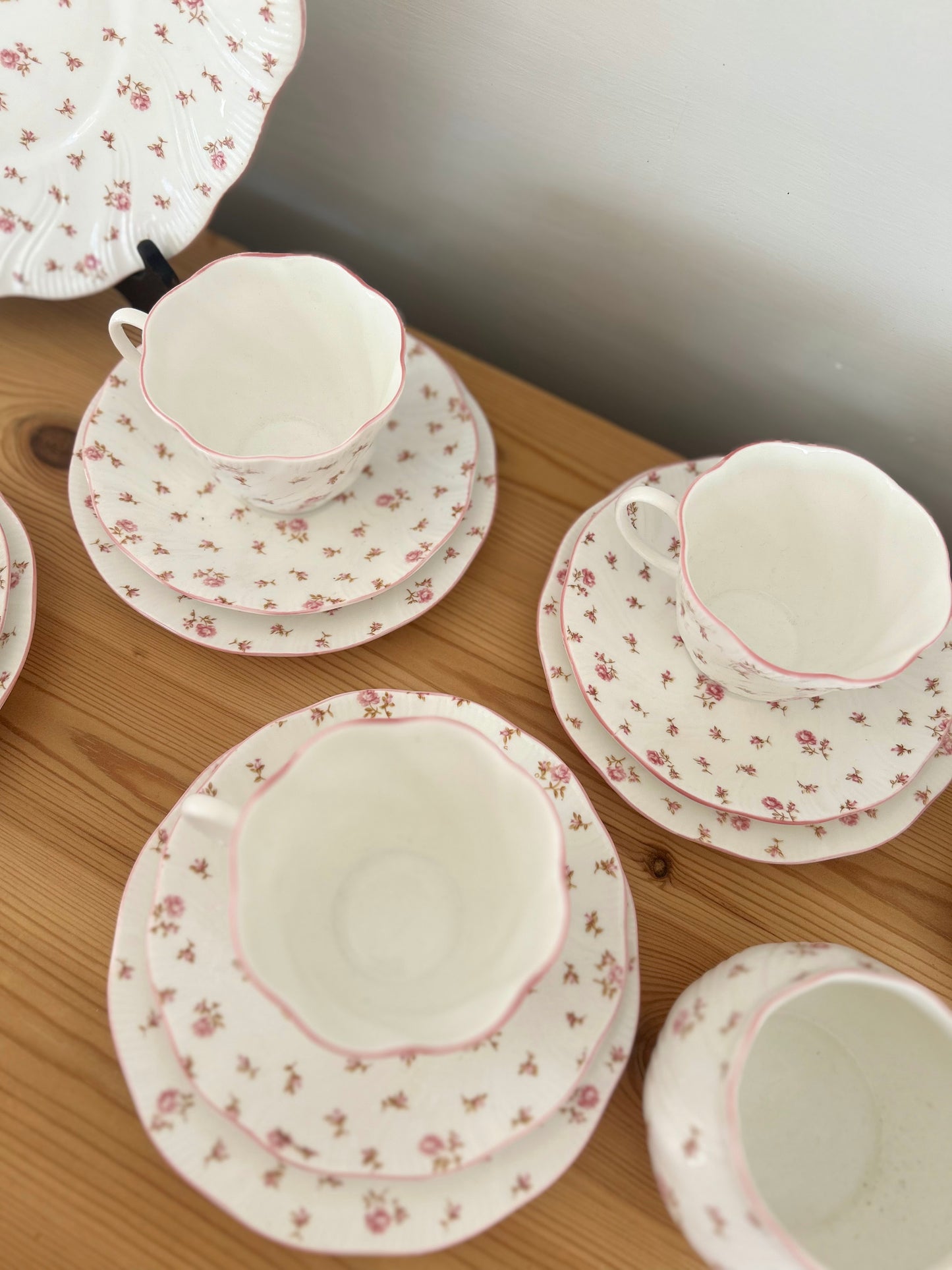 Queens Fleur Fine Bone China Tea Set in Pink Floral Design