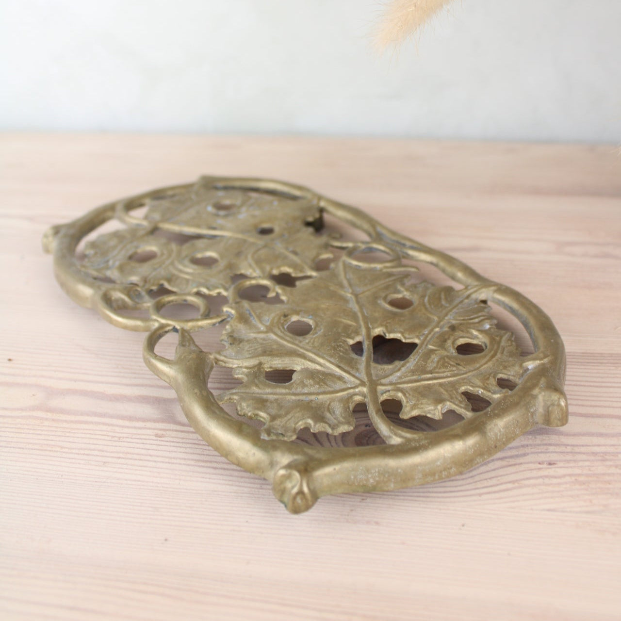 Brass Leaf Design Pot Stand
