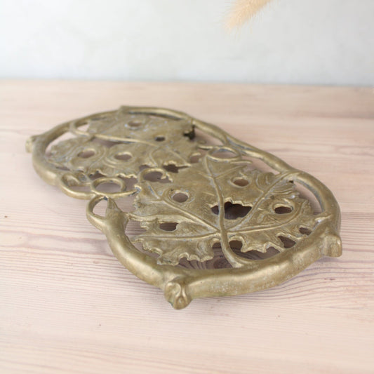 Brass Leaf Design Pot Stand