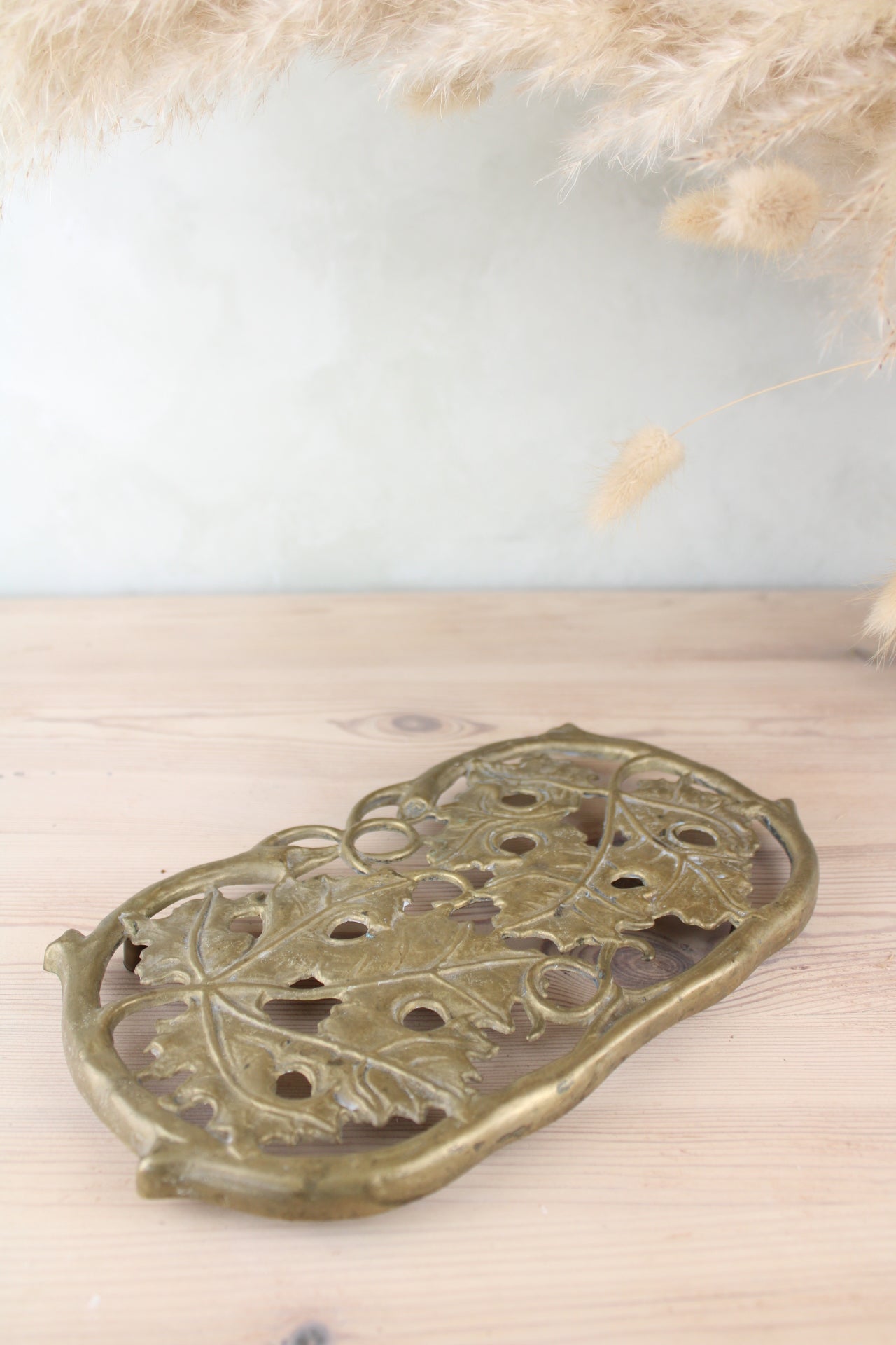 Brass Leaf Design Pot Stand