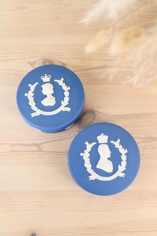 Pair of 1953 Wedgwood Jasperware Royal Blue Coronation Pots