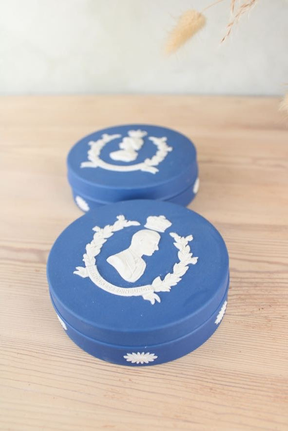 Pair of 1953 Wedgwood Jasperware Royal Blue Coronation Pots