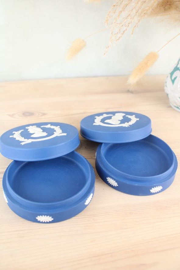 Pair of 1953 Wedgwood Jasperware Royal Blue Coronation Pots