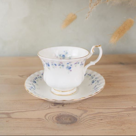 Royal Albert Memory Lane Teacup