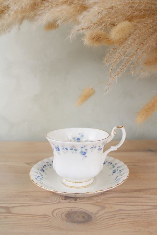 Royal Albert Memory Lane Teacup